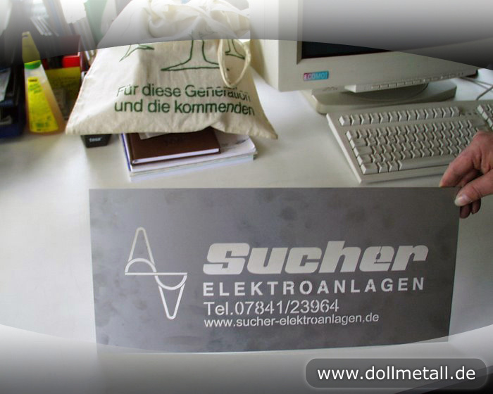 06_advertisingdesign_dollmetall_0494