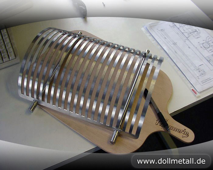 06_advertisingdesign_dollmetall_0515