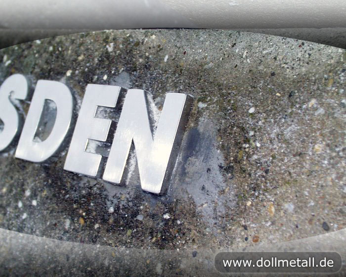 06_advertisingdesign_dollmetall_0516